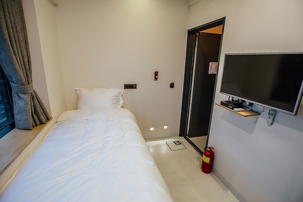 HOTEL 96BUN;Z TRAVELLERS LODGE, ソウル